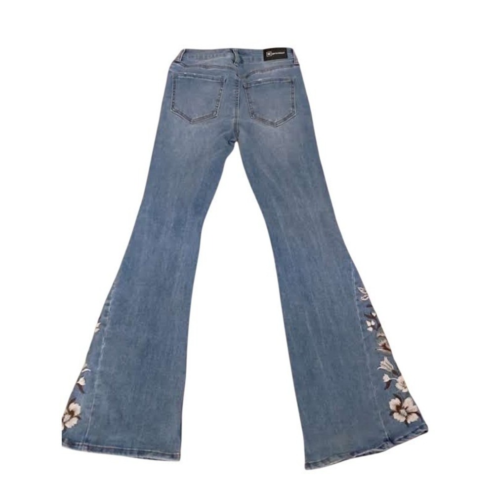 Celebrity Pink Generation Floral Embroidered Flare Jeans Light Wash Womens W 26 - Picture 5 of 14